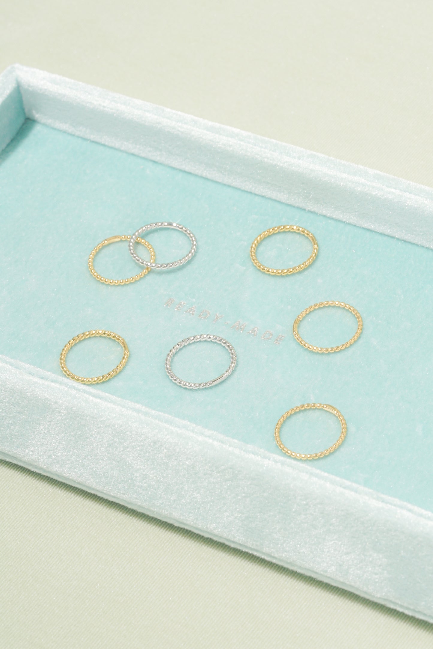 Twist Ring
