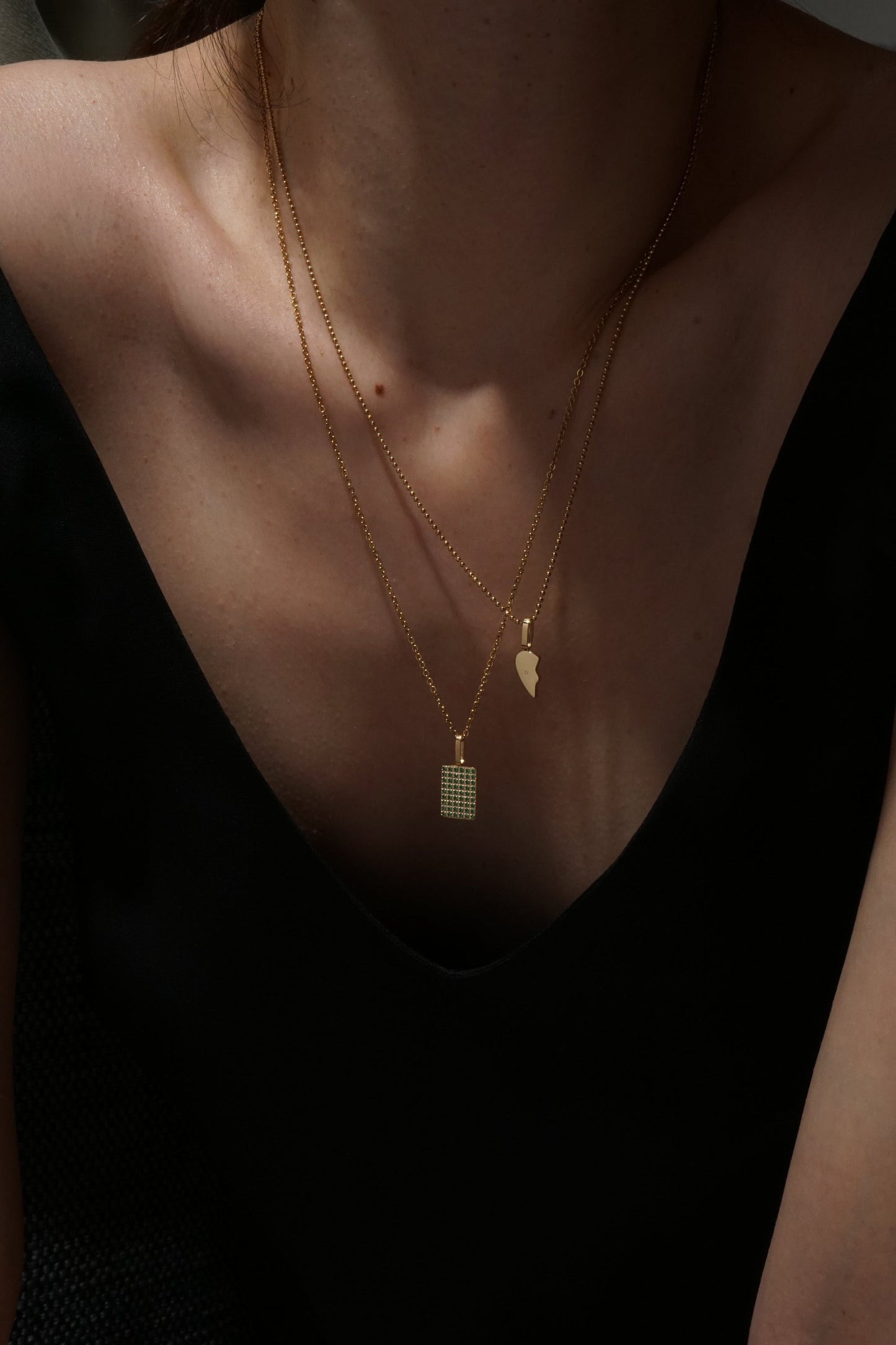 White Diamante Rec Pendant - Gold