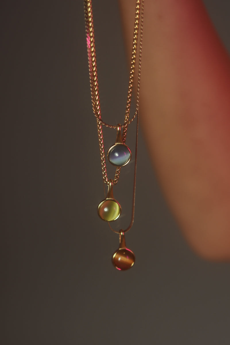 Cat Eye Pendant – Brown