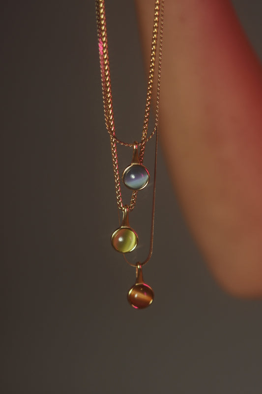 Cat Eye Pendant – Brown
