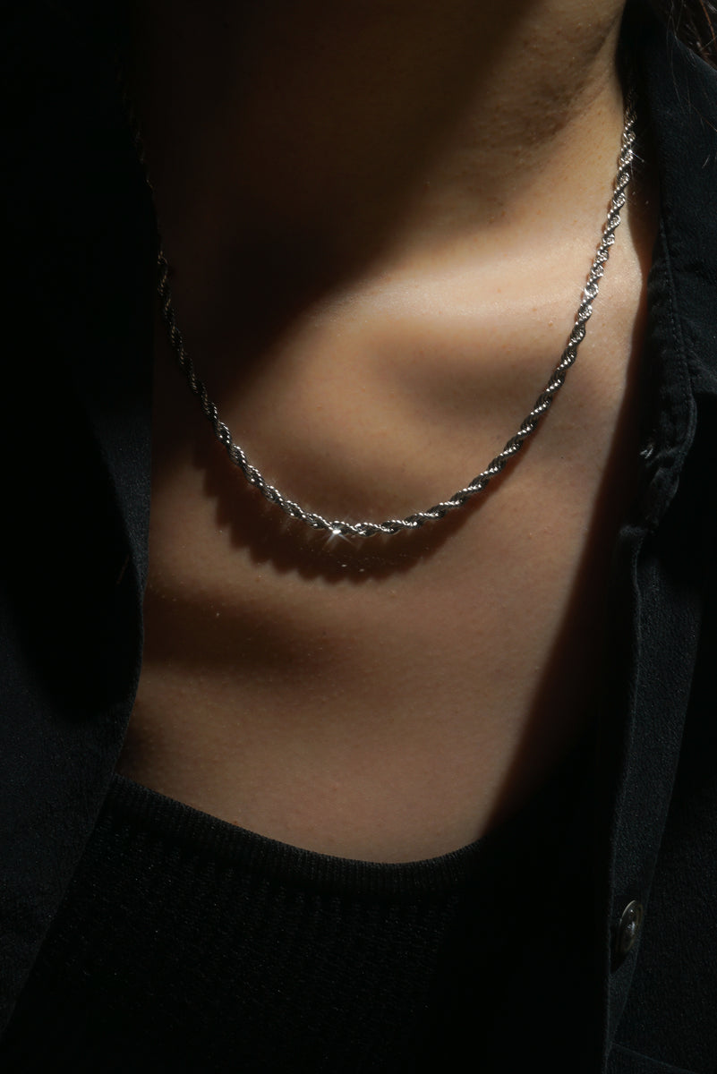 3.5 mm rope chain on neck Clearance