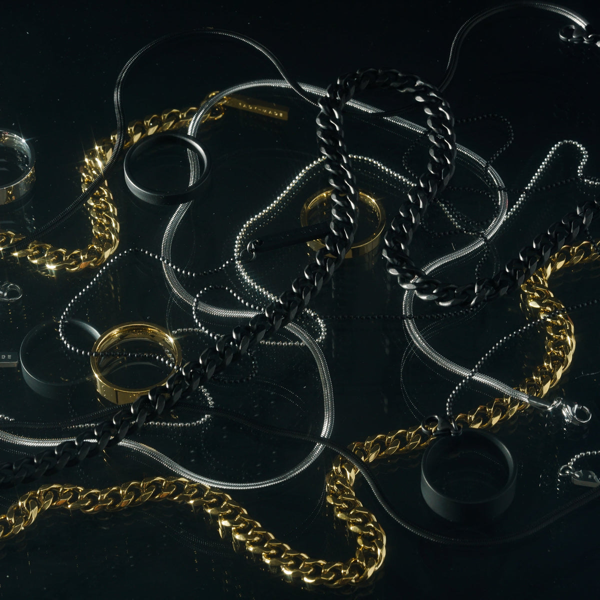Dark Matter chains flat-lay