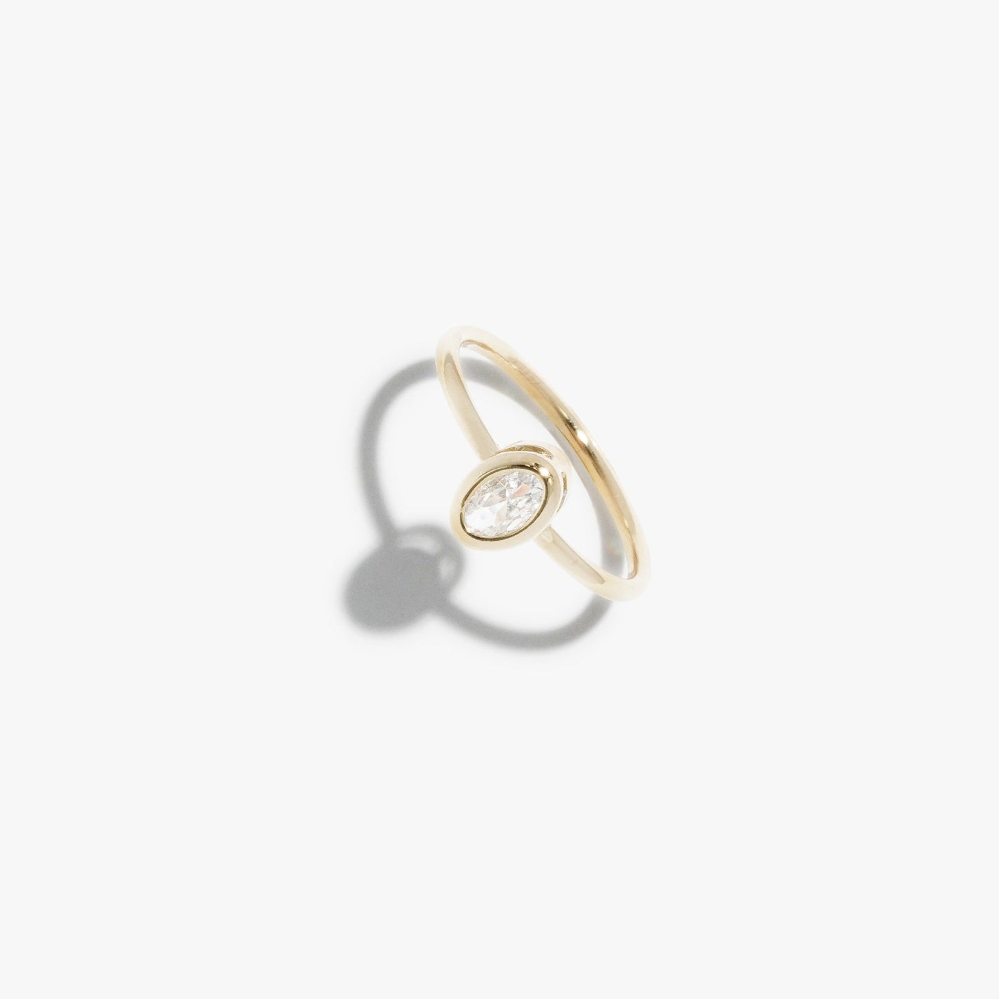 Diamante Oval Bezel Ring #pdp