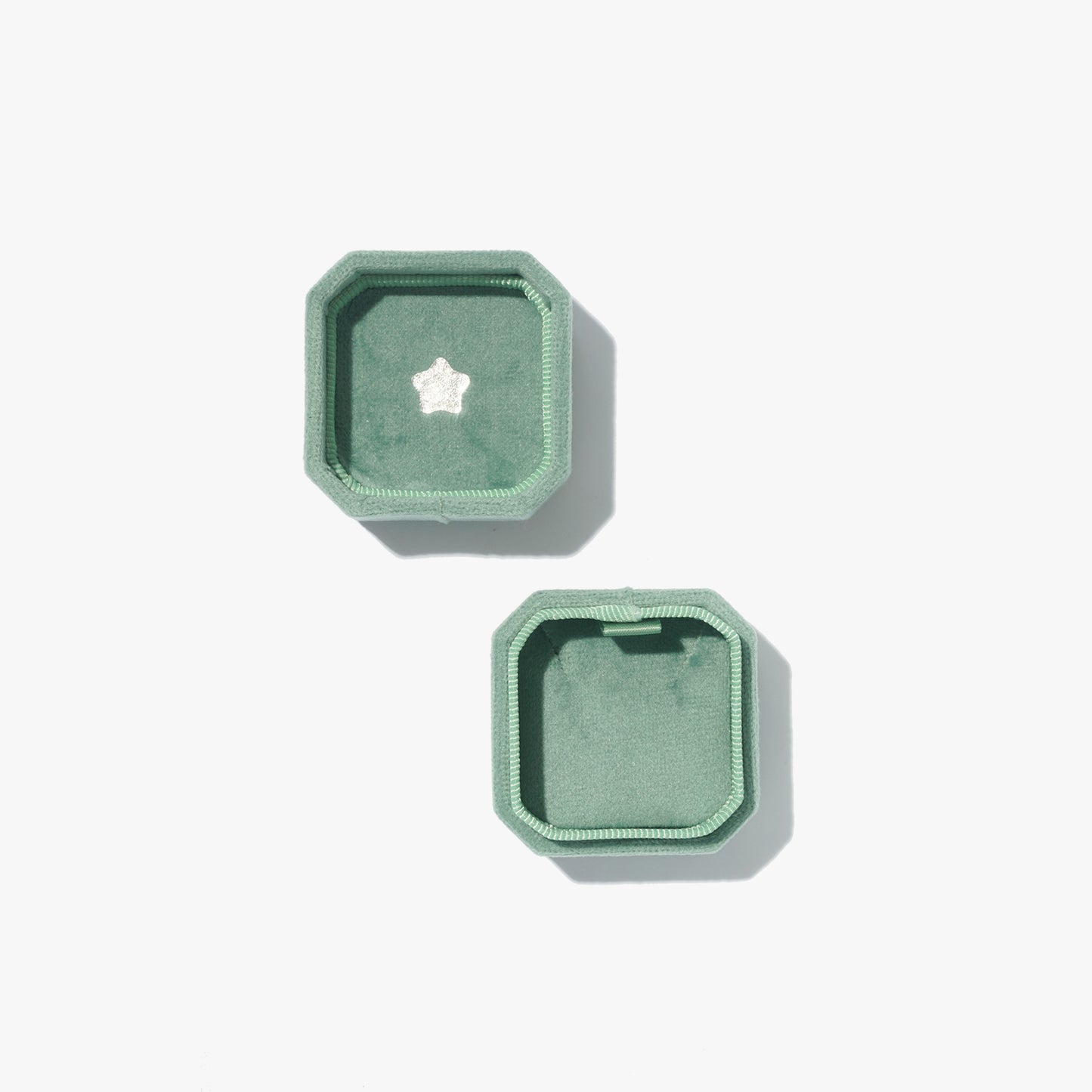 Emerald Jewelry Box - Necklace